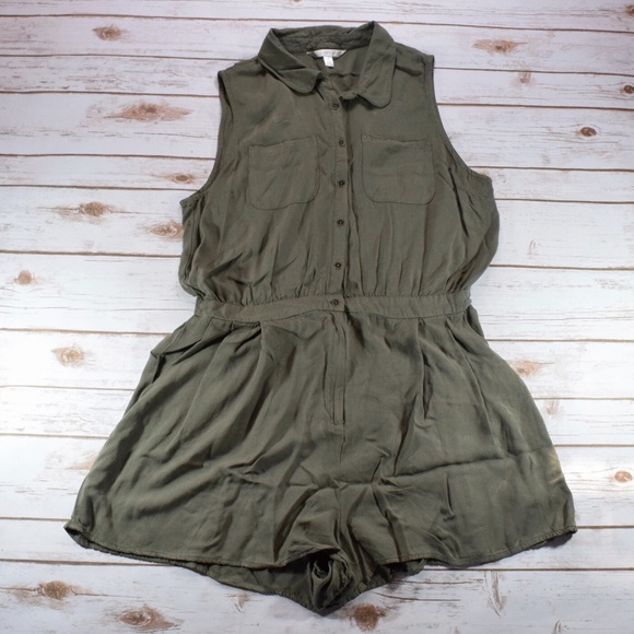 LC Lauren Conrad Other - 🌺LC Lauren Conrad🌺 Army Green Romper